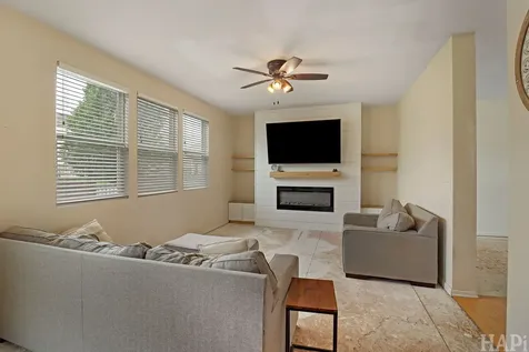 1721 Roger Road Woodstock IL 60098