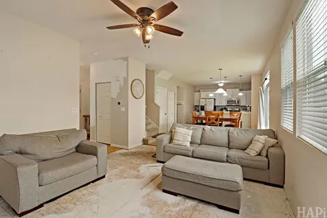 1721 Roger Road Woodstock IL 60098