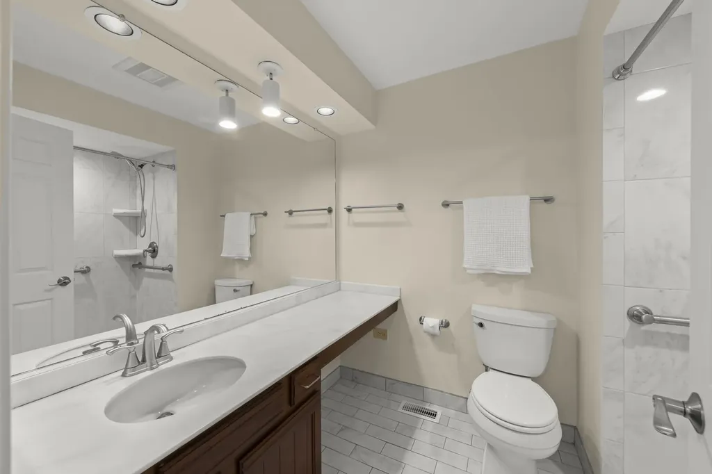1969 Wexford Circle Wheaton IL 60189
