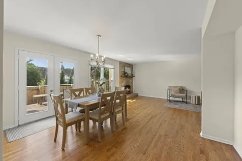 1969 Wexford Circle Wheaton IL 60189