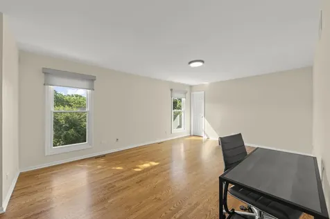1969 Wexford Circle Wheaton IL 60189