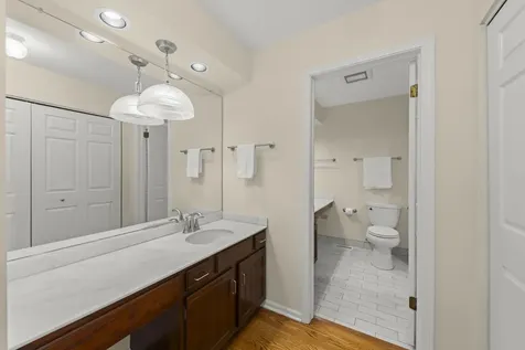 1969 Wexford Circle Wheaton IL 60189