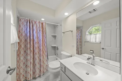 1969 Wexford Circle Wheaton IL 60189