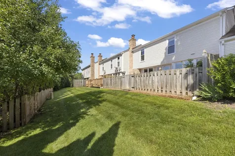 1969 Wexford Circle Wheaton IL 60189