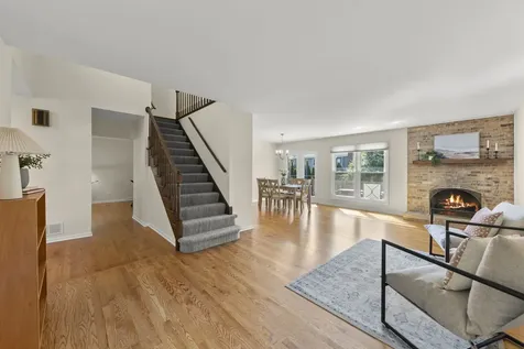 1969 Wexford Circle Wheaton IL 60189