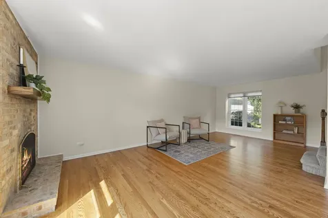 1969 Wexford Circle Wheaton IL 60189