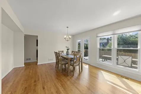 1969 Wexford Circle Wheaton IL 60189