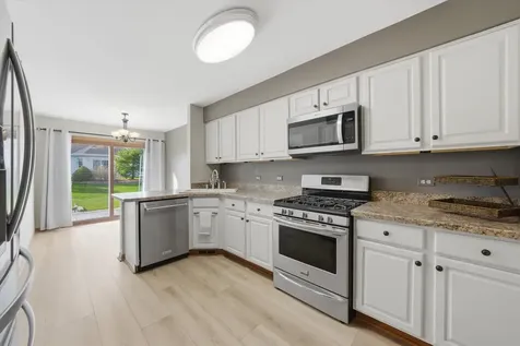7770 Bristol Park Drive Tinley Park IL 60477