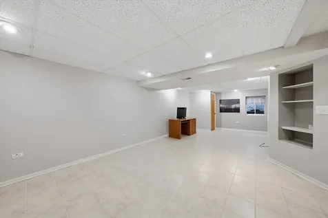 7770 Bristol Park Drive Tinley Park IL 60477