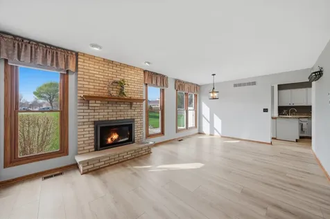 7770 Bristol Park Drive Tinley Park IL 60477