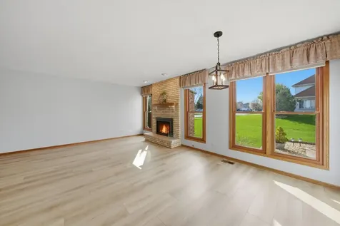 7770 Bristol Park Drive Tinley Park IL 60477