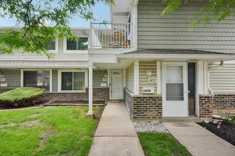 1435 Bear Flag Drive Hanover Park IL 60133
