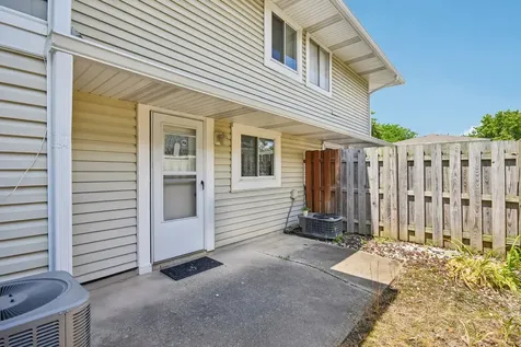 1435 Bear Flag Drive Hanover Park IL 60133