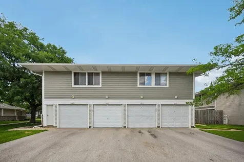 1435 Bear Flag Drive Hanover Park IL 60133