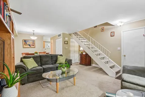 1435 Bear Flag Drive Hanover Park IL 60133