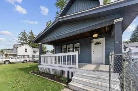 1616 25TH Avenue Moline IL 61265