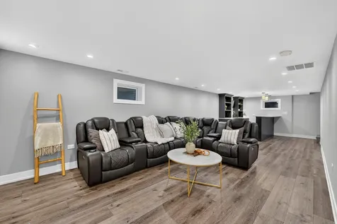 511 Wingate Drive Schaumburg IL 60193