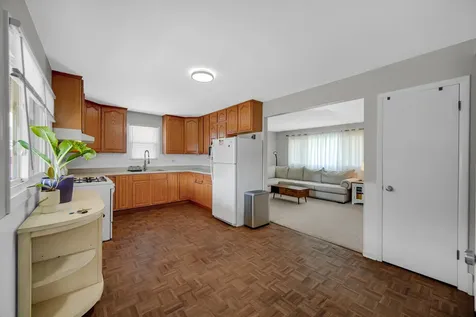 7305 West 75th Street Bridgeview IL 60455