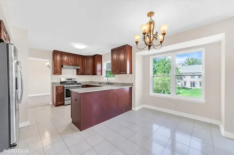 1906 Armwood Lane Mundelein IL 60060