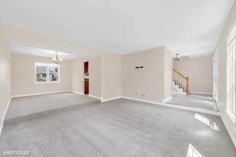 1906 Armwood Lane Mundelein IL 60060