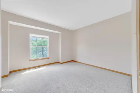 1906 Armwood Lane Mundelein IL 60060