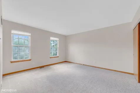 1906 Armwood Lane Mundelein IL 60060