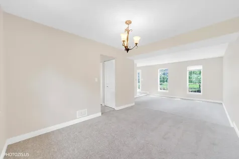 1906 Armwood Lane Mundelein IL 60060