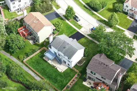 1906 Armwood Lane Mundelein IL 60060