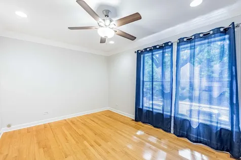 3413 South Indiana Avenue Chicago IL 60616