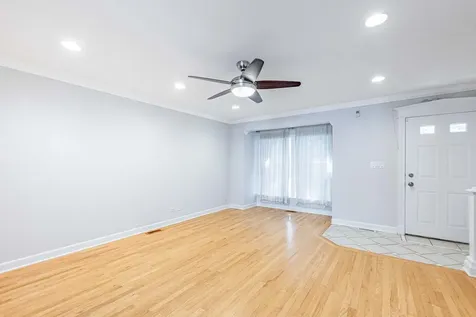3413 South Indiana Avenue Chicago IL 60616