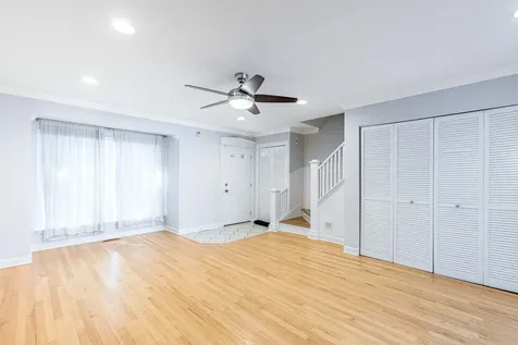 3413 South Indiana Avenue Chicago IL 60616