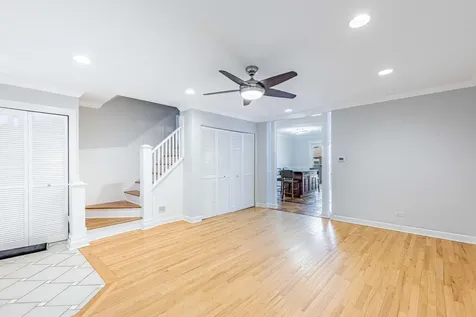 3413 South Indiana Avenue Chicago IL 60616