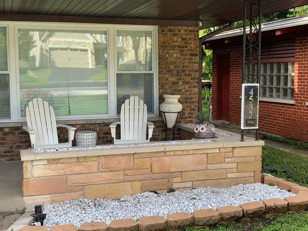 4532 Pershing Avenue Downers Grove IL 60515