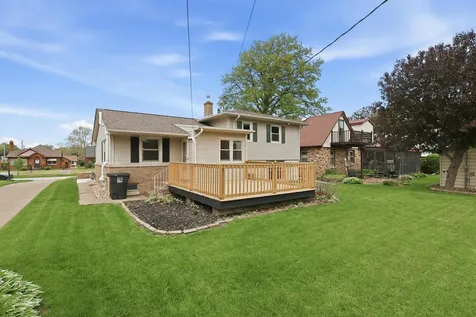 2528 28TH Street Moline IL 61265