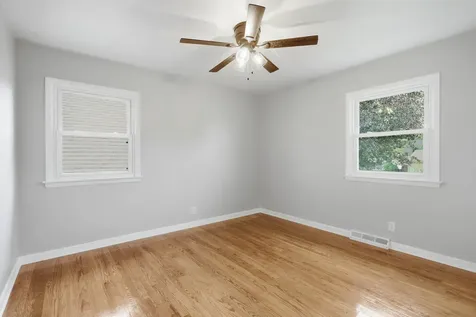 2528 28TH Street Moline IL 61265