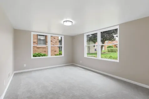 2528 28TH Street Moline IL 61265