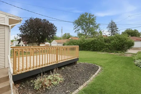 2528 28TH Street Moline IL 61265