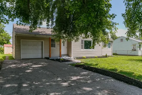 307 33RD Avenue East Moline IL 61244