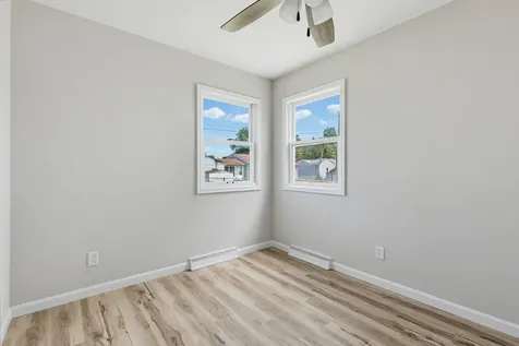 307 33RD Avenue East Moline IL 61244