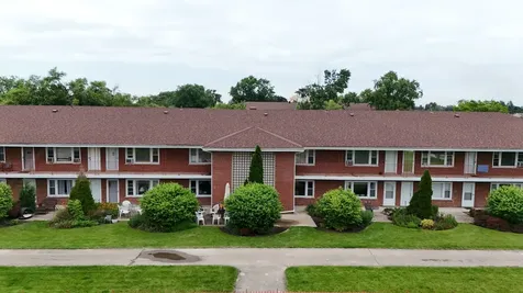 1105 Holiday Lane Des Plaines IL 60016