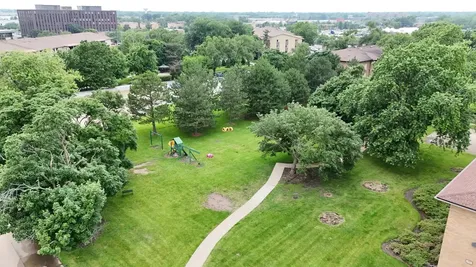 1105 Holiday Lane Des Plaines IL 60016