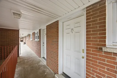 1105 Holiday Lane Des Plaines IL 60016