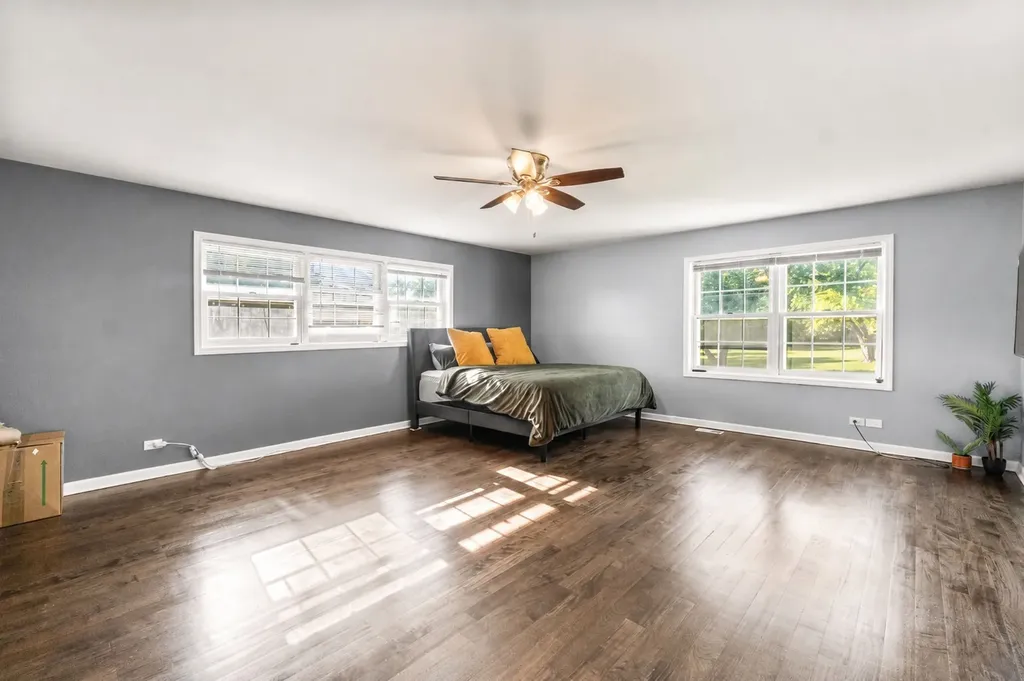 40233 North Lakeview Avenue Antioch IL 60002