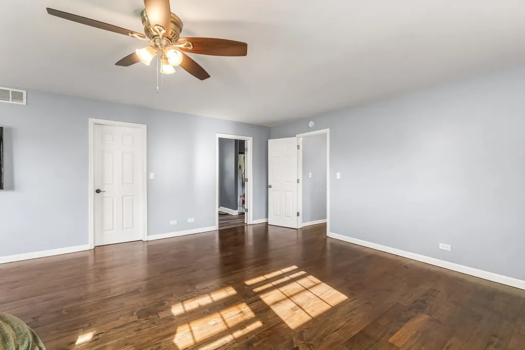 40233 North Lakeview Avenue Antioch IL 60002