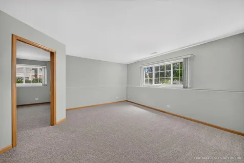 340 New Haven Drive Cary IL 60013
