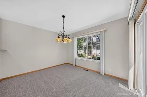340 New Haven Drive Cary IL 60013