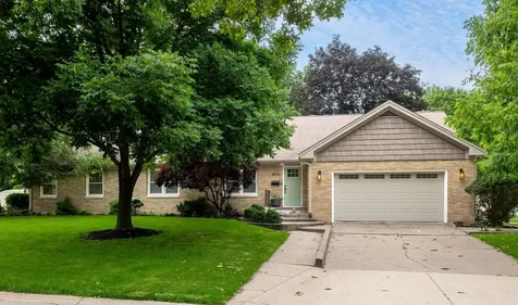 3504 26TH Avenue Moline IL 51265