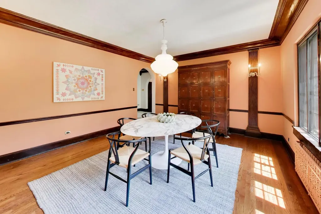 8844 South Pleasant Avenue Chicago IL 60643