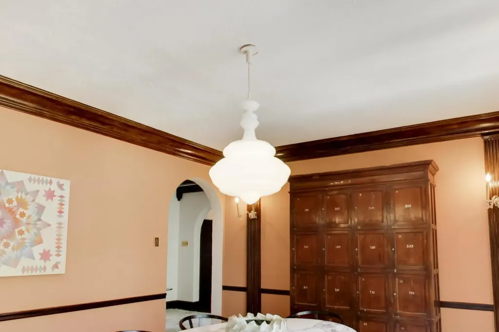 8844 South Pleasant Avenue Chicago IL 60643