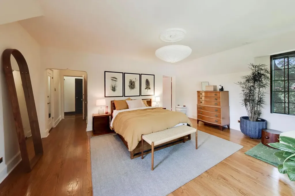8844 South Pleasant Avenue Chicago IL 60643